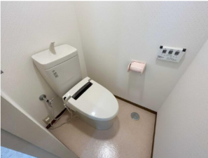 宇部市東芝中町、マンションのトイレ画像です