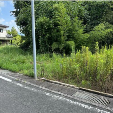 山陽小野田市大字山川、土地の前面道路を含む現地写真画像です