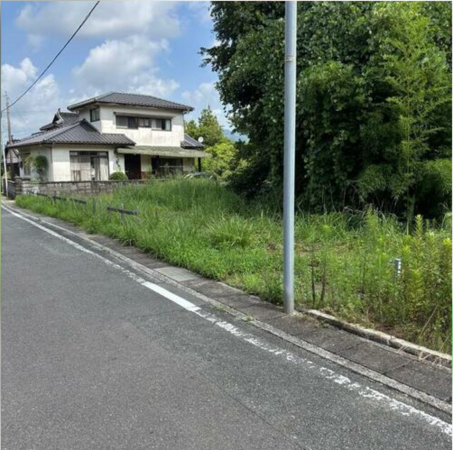 山陽小野田市大字山川、土地の前面道路を含む現地写真画像です