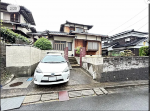 宇部市南小羽山町、中古一戸建ての外観画像です