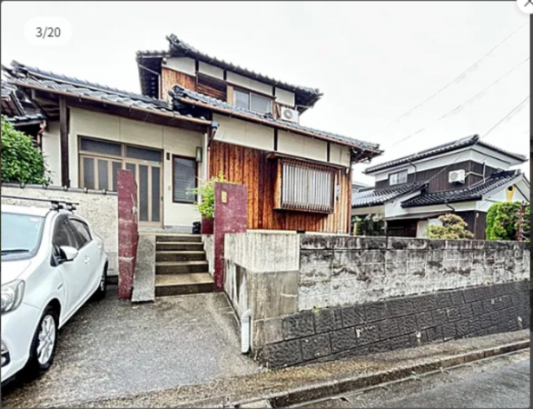 宇部市南小羽山町、中古一戸建ての外観画像です