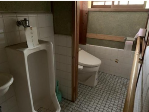 宇部市亀浦、中古一戸建てのトイレ画像です