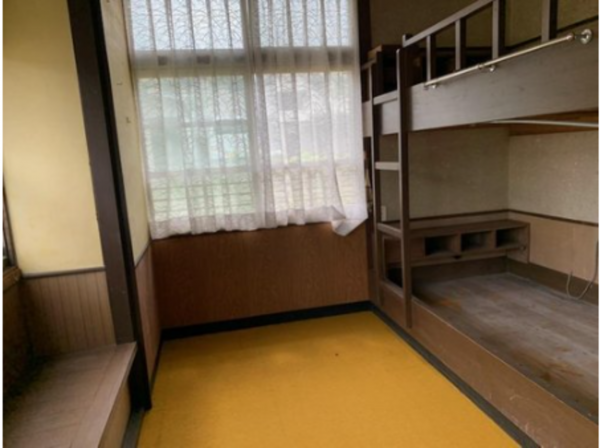 宇部市亀浦、中古一戸建ての居間画像です