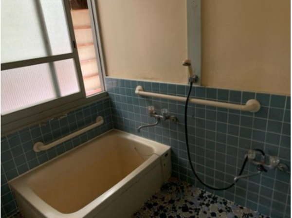 宇部市亀浦、中古一戸建ての風呂画像です