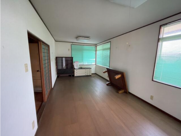 山陽小野田市大字津布田、中古一戸建ての内装画像です