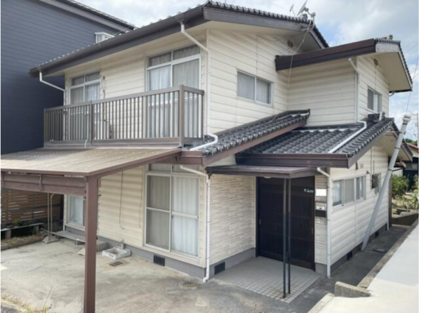 山陽小野田市大字津布田、中古一戸建ての外観画像です