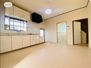 宇部市大字東須恵、中古一戸建てのキッチン画像です