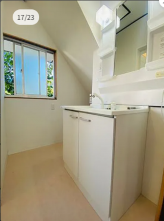 宇部市大字東須恵、中古一戸建ての洗面画像です