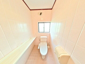 宇部市大字東岐波、中古一戸建てのトイレ画像です