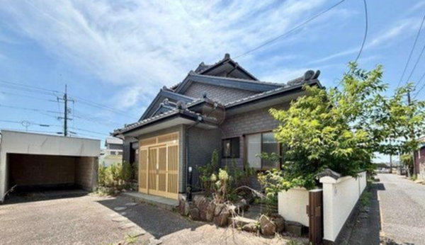 宇部市明神町、中古一戸建ての外観画像です