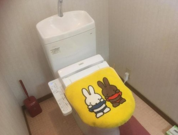 宇部市明神町、中古一戸建てのトイレ画像です