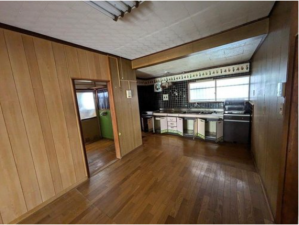 山陽小野田市大字厚狭、中古一戸建ての居間画像です