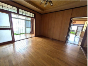 山陽小野田市大字厚狭、中古一戸建ての玄関画像です