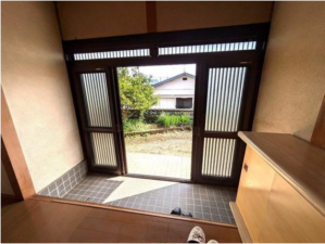 山陽小野田市大字厚狭、中古一戸建ての玄関画像です