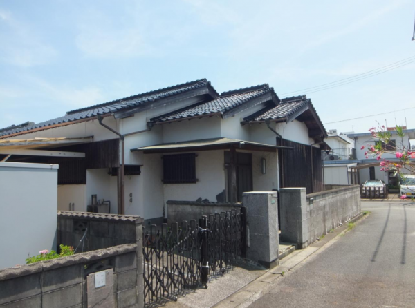 山陽小野田市日の出、中古一戸建ての外観画像です