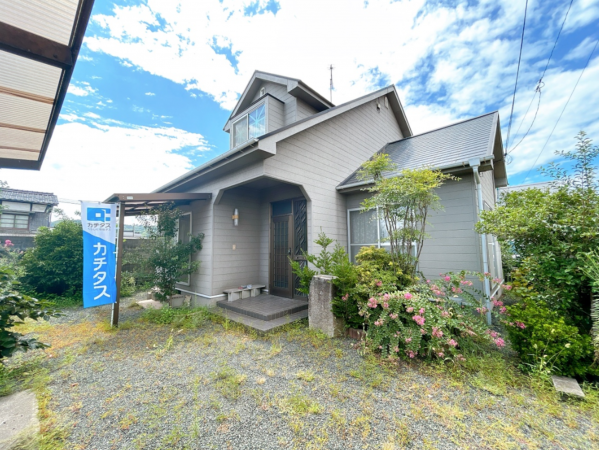 山陽小野田市南竜王町、中古一戸建ての外観画像です