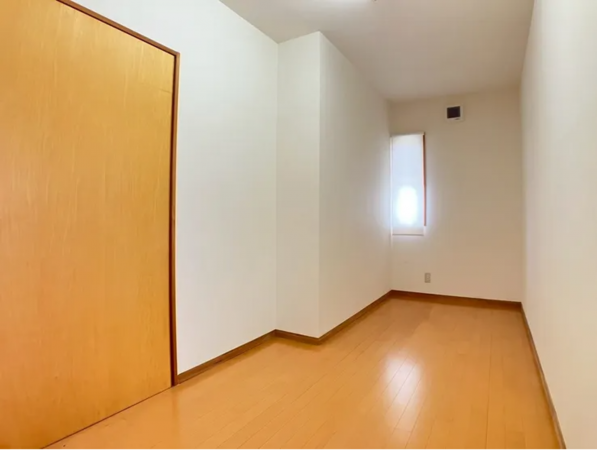 宇部市則貞、中古一戸建ての内装画像です