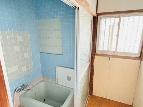宇部市大字際波、中古一戸建ての風呂画像です
