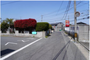 宇部市開、土地の前面道路を含む現地写真画像です