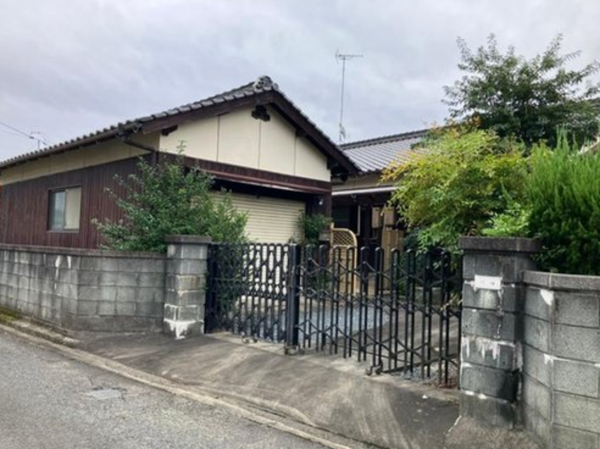山陽小野田市大字郡、中古一戸建ての外観画像です