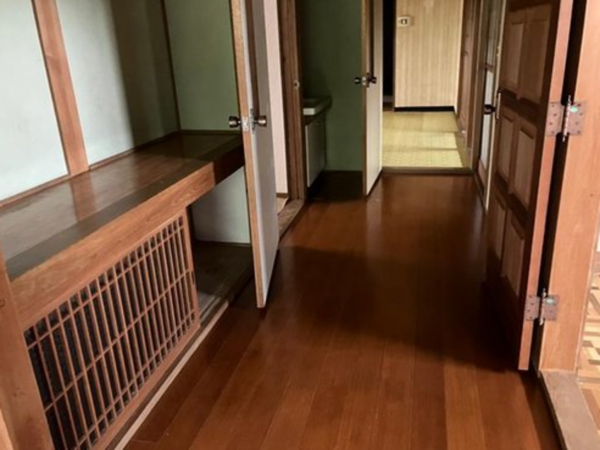 山陽小野田市大字郡、中古一戸建ての内装画像です