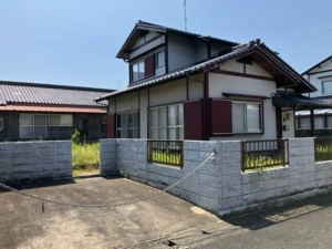 宇部市西宇部南、中古一戸建ての外観画像です