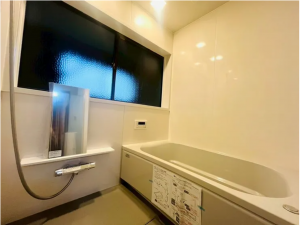 宇部市岬町、中古一戸建ての風呂画像です