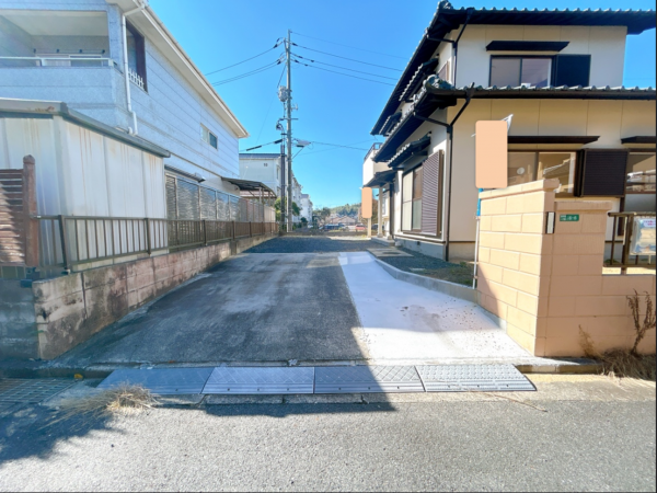 山陽小野田市柿の木坂、中古一戸建ての外観画像です