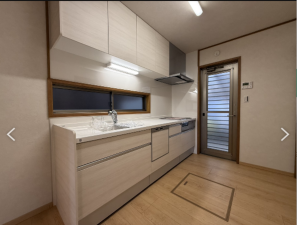 宇部市文京台、中古一戸建てのキッチン画像です