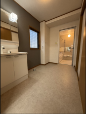 宇部市文京台、中古一戸建ての洗面画像です