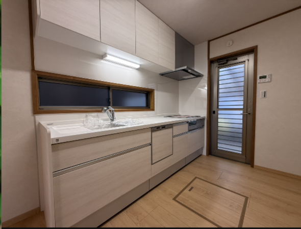 宇部市文京台、中古一戸建てのキッチン画像です