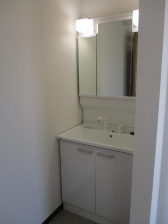 山陽小野田市共和台、中古一戸建ての洗面画像です