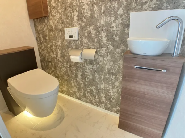 宇部市中村、中古一戸建てのトイレ画像です