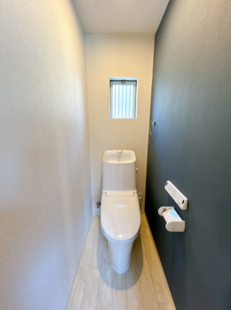 山陽小野田市大字有帆、中古一戸建てのトイレ画像です