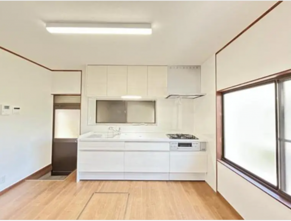 宇部市末広町、中古一戸建ての居間画像です