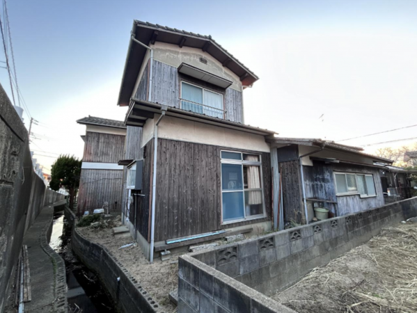 宇部市東平原、中古一戸建ての外観画像です