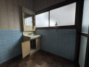 山陽小野田市日の出、中古一戸建ての洗面画像です