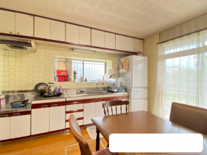 宇部市大小路、中古一戸建てのキッチン画像です