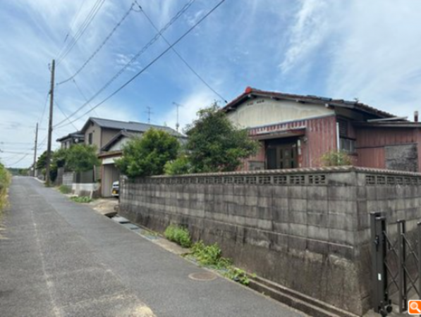 山陽小野田市叶松、土地の前面道路を含む現地写真画像です