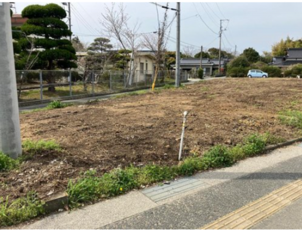 宇部市大字東岐波、土地の前面道路を含む現地写真画像です