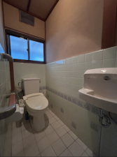 宇部市大字車地、中古一戸建てのトイレ画像です