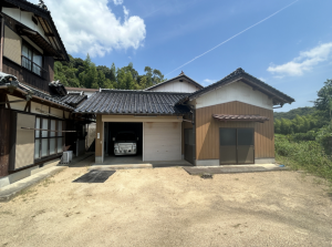宇部市大字車地、中古一戸建ての外観画像です