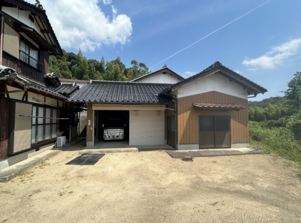 宇部市大字車地、中古一戸建ての外観画像です