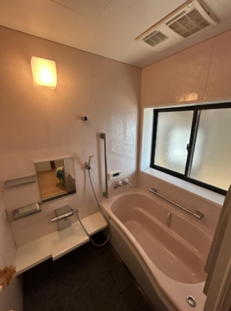 宇部市大字車地、中古一戸建ての風呂画像です