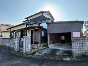 宇部市大字妻崎開作、中古一戸建ての外観画像です