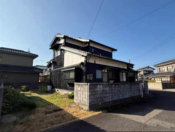 宇部市大字妻崎開作、中古一戸建ての外観画像です