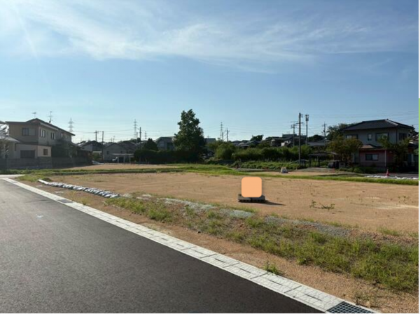 宇部市厚南北、土地の前面道路を含む現地写真画像です