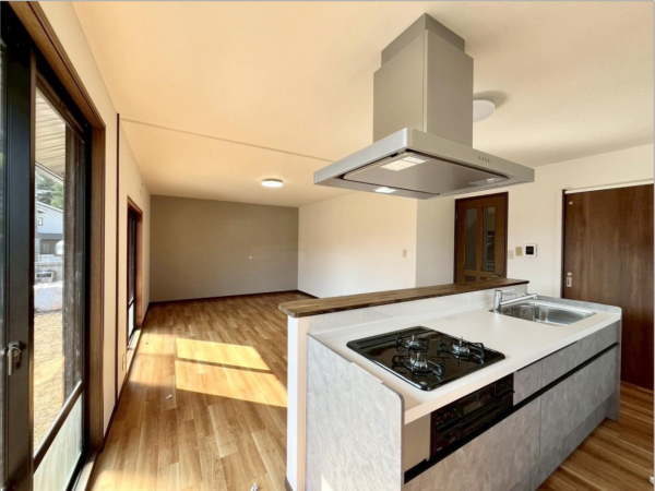 宇部市大字西岐波、中古一戸建てのキッチン画像です