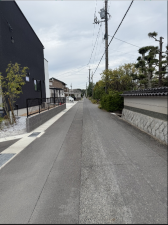 山陽小野田市大字東高泊、土地の前面道路を含む現地写真画像です