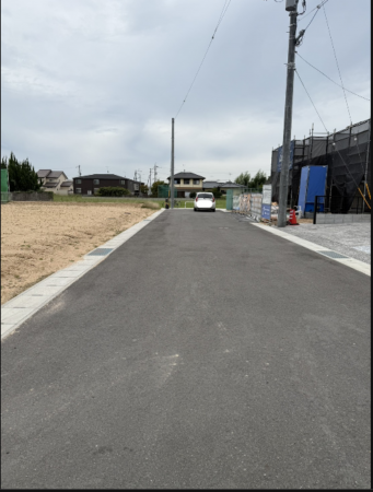 山陽小野田市大字東高泊、土地の前面道路を含む現地写真画像です